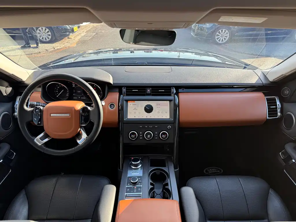 Land Rover Discovery 2019 — фото 7