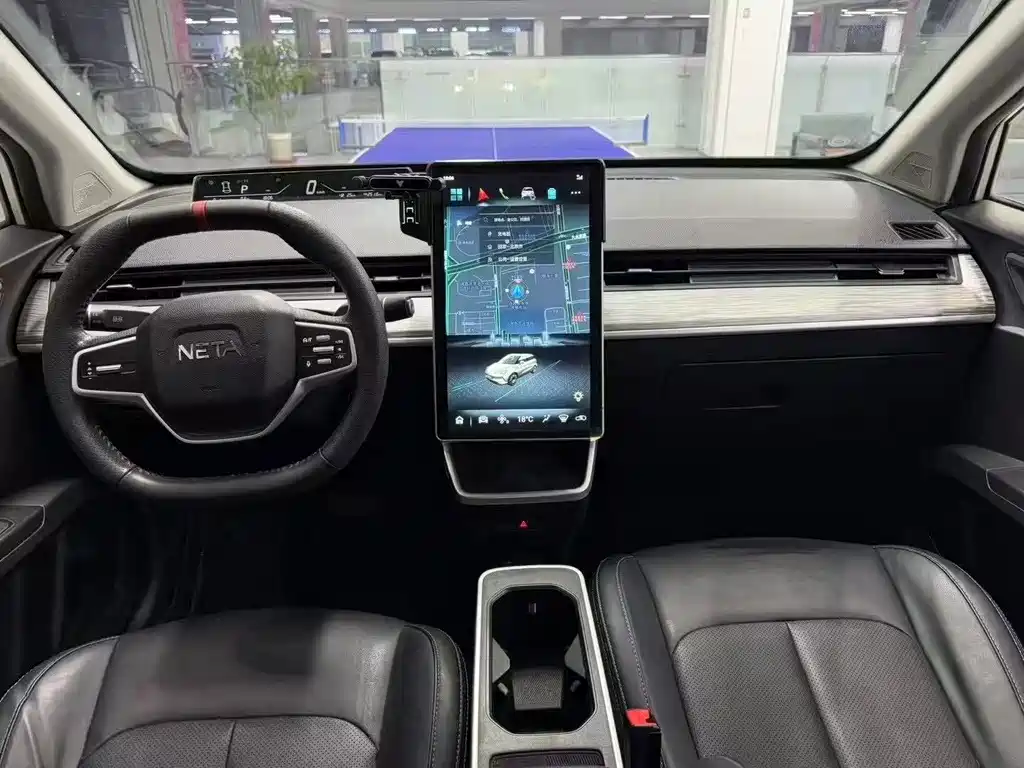 Neta V 2022