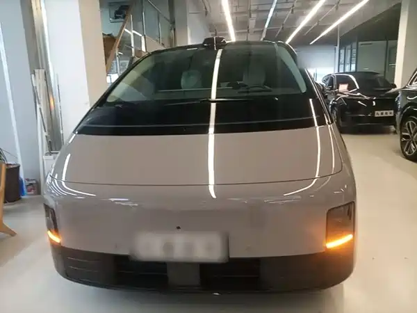 Li Auto MEGA 2024