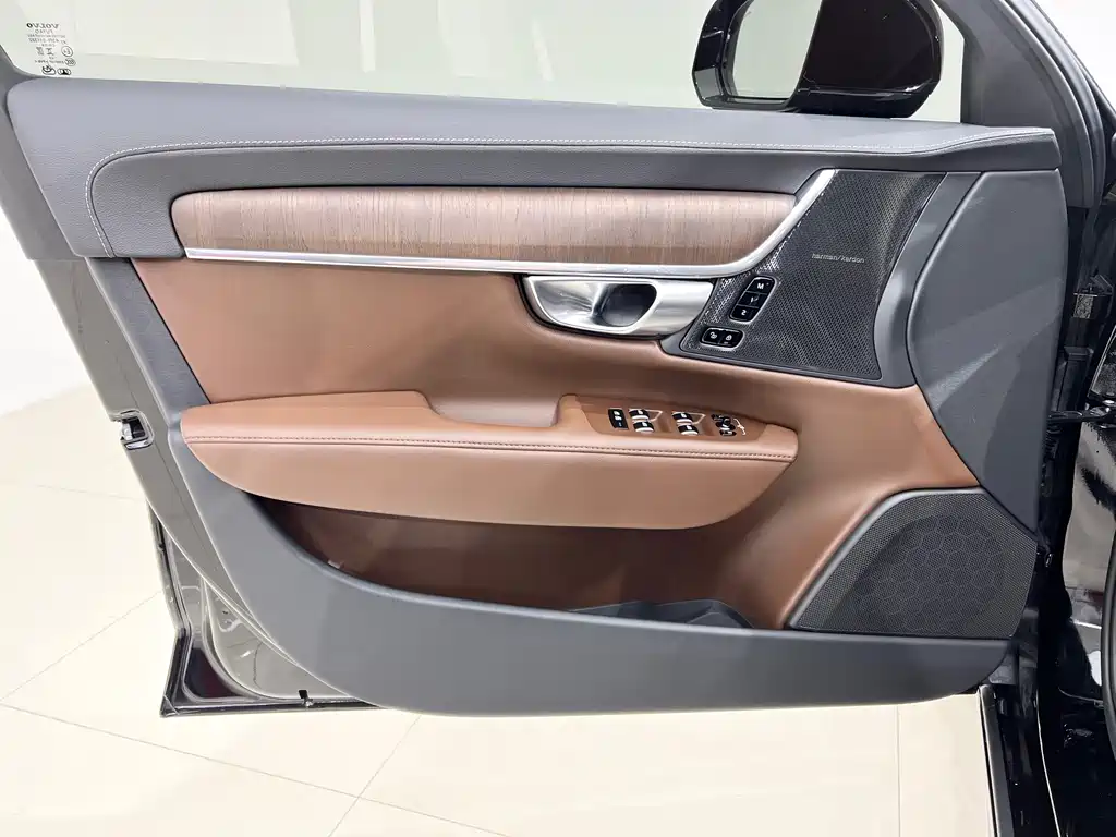 Volvo S90 2023 — фото 16