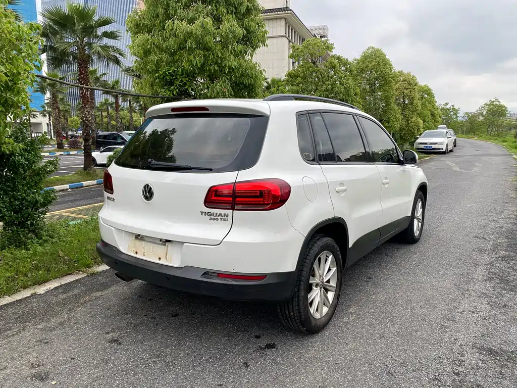 Volkswagen Tiguan 2017 — фото 8