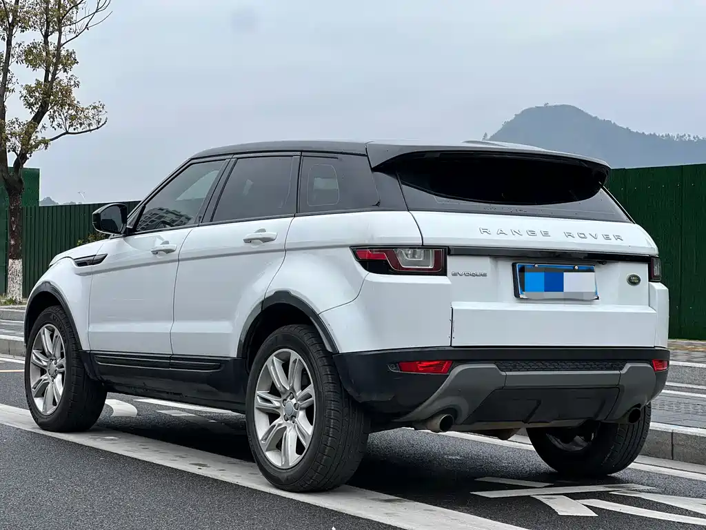 Land Rover Evoque 2017 — фото 16