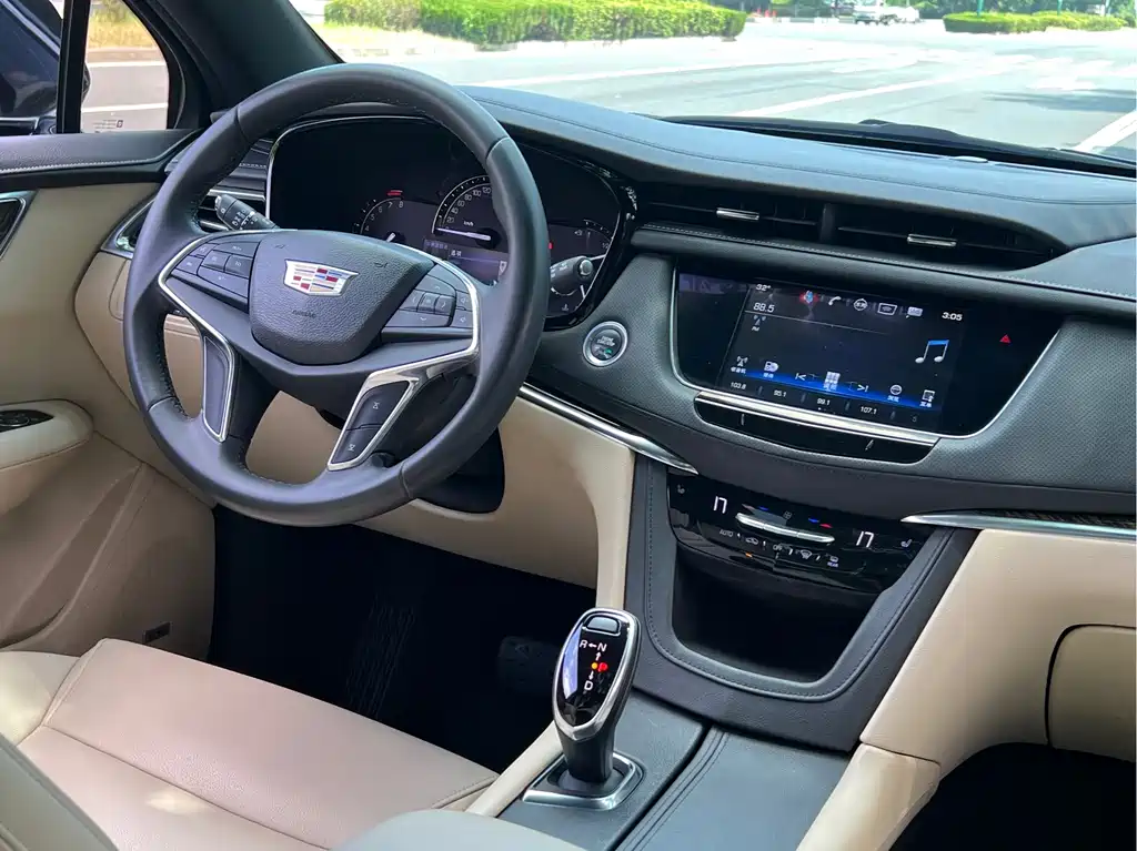 Cadillac XT5 2016 — фото 13