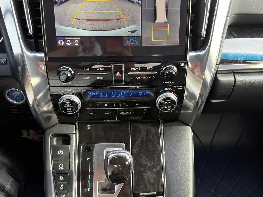 Toyota Vellfire 2023 — фото 6