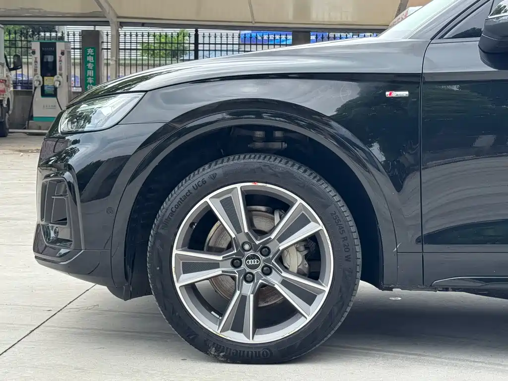 Audi Q5L Sportback 2022 — фото 3