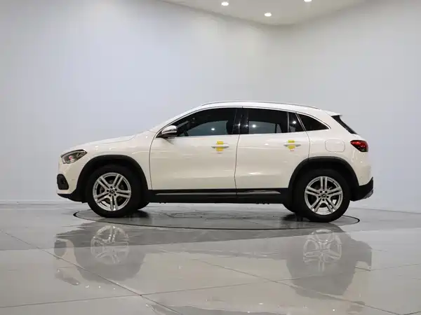 Mercedes-Benz GLA 2020