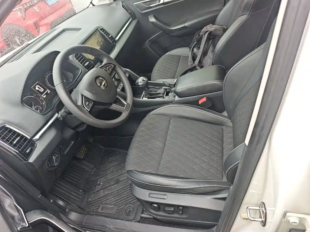 Skoda Karoq 2021 — фото 15