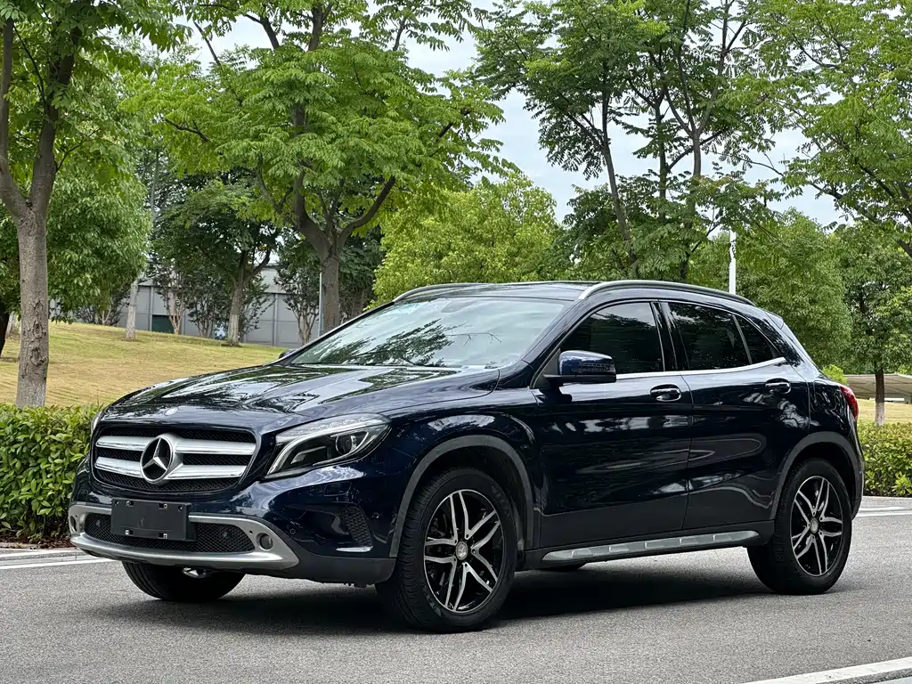 Mercedes-Benz GLA 2016