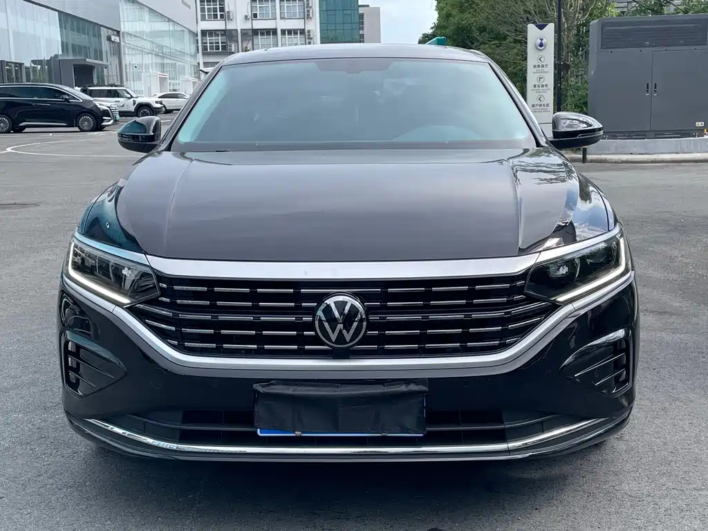 Volkswagen Passat 2024