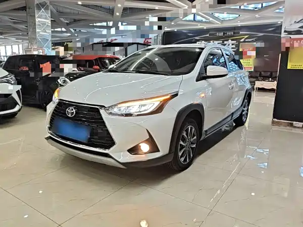 Toyota Yaris L 2022