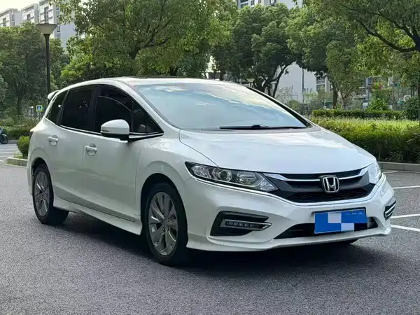 Honda Jade 2017
