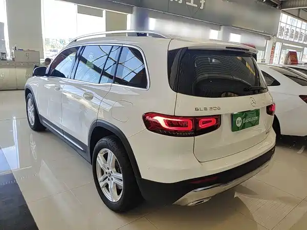 Mercedes-Benz GLB 2023