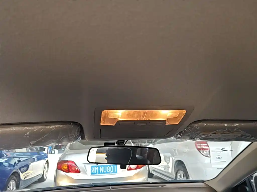 Toyota Corolla 2018 — фото 18