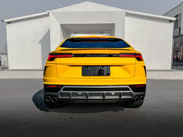 Lamborghini Urus 2021