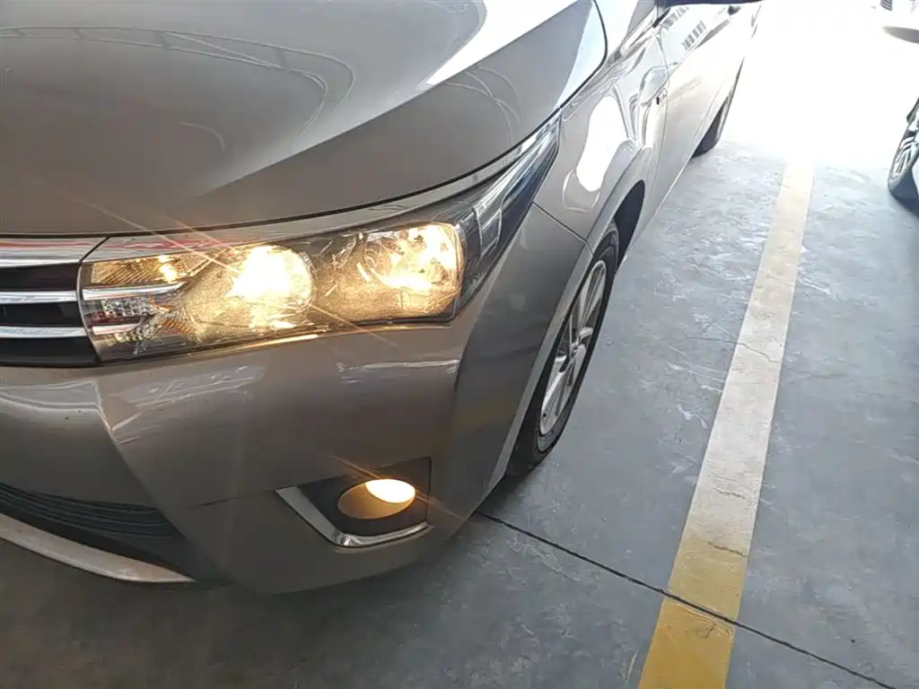 Toyota Corolla 2018 — фото 24