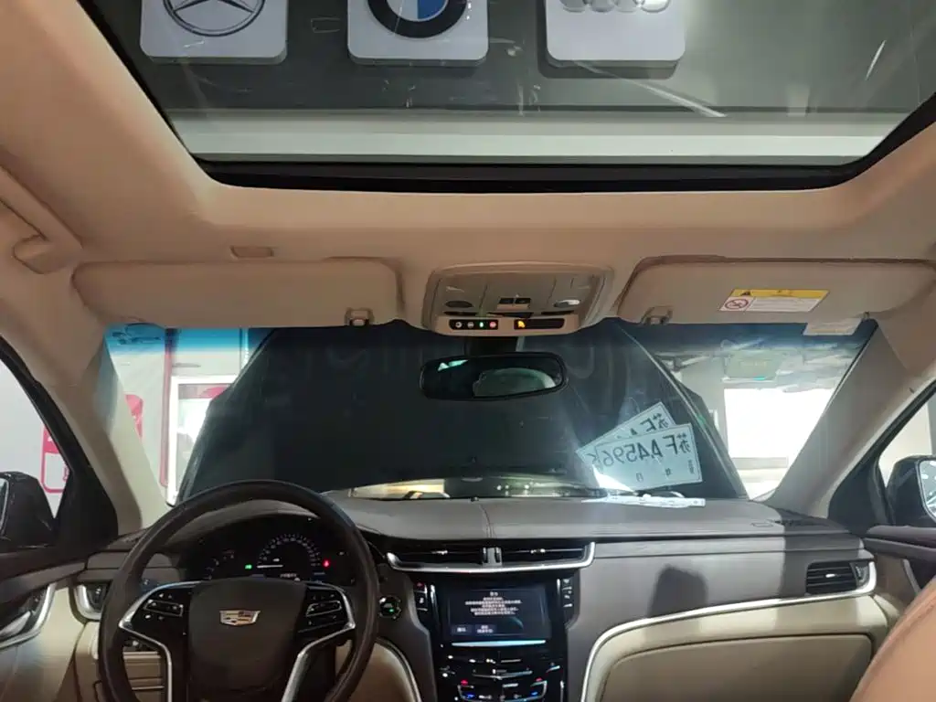 Cadillac XTS 2016 — фото 18