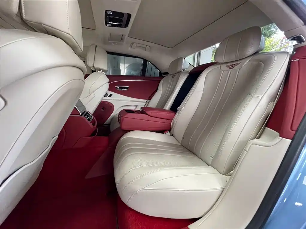 Bentley Flying Spur 2021 — фото 19