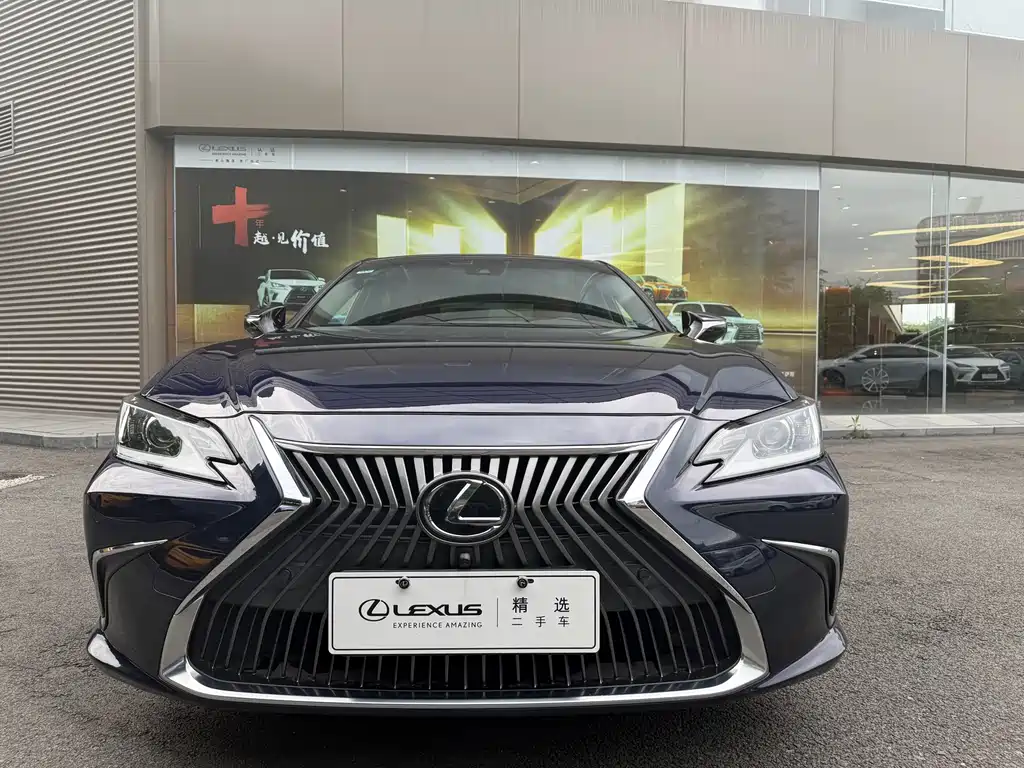 Lexus ES 2020 — фото 3