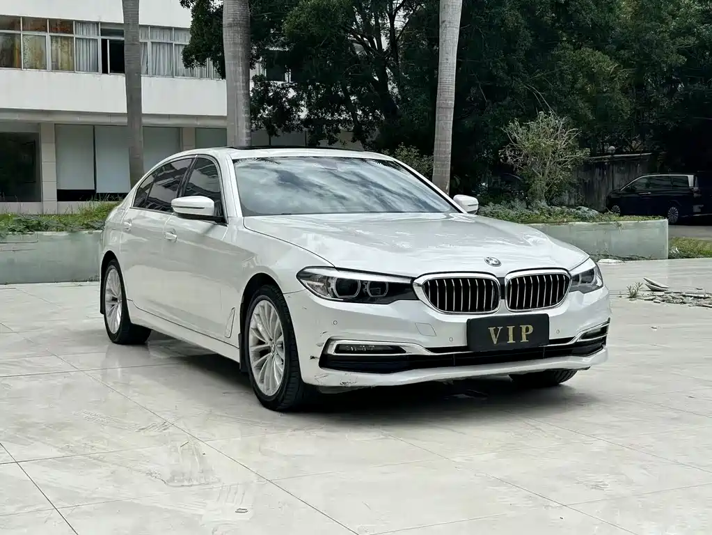 BMW 5 Series 2019 — фото 2