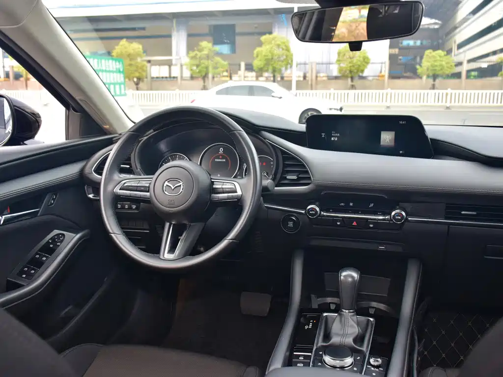 Mazda 3 Angkesela 2021