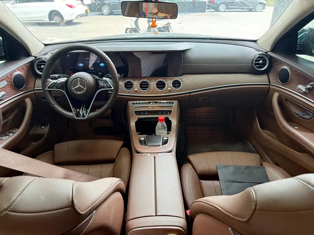 Mercedes-Benz E-Class 2022