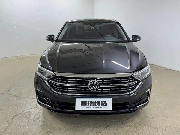 Volkswagen Sagitar 2022