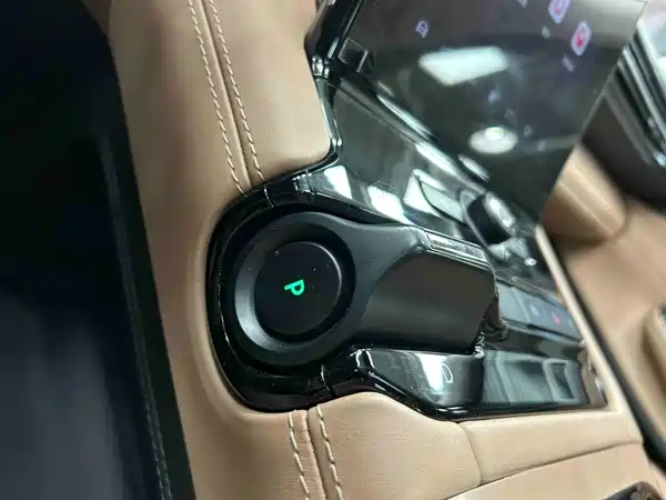 NIO ES8 2019