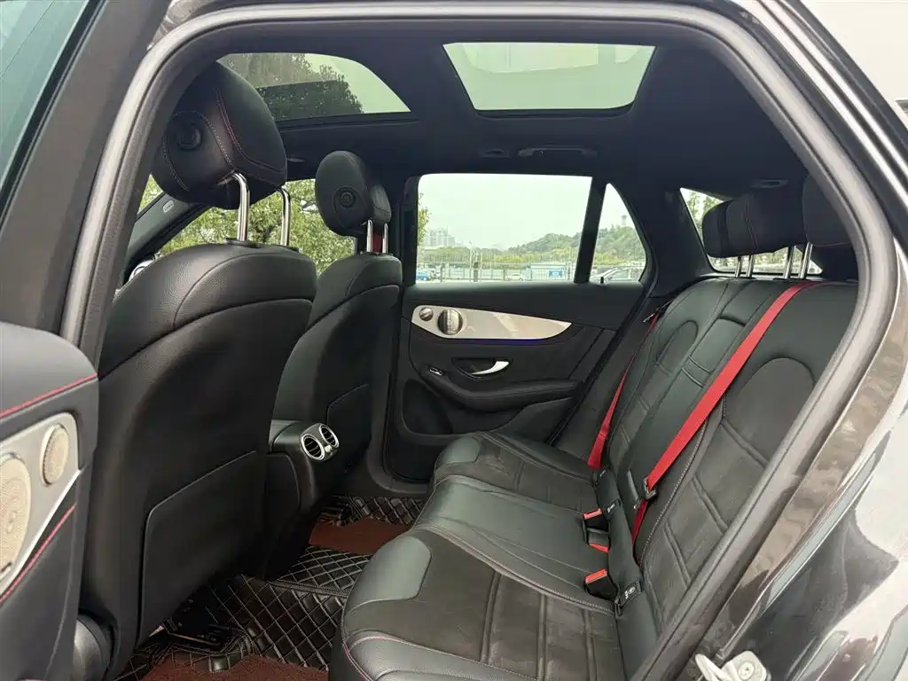 Mercedes-Benz GLC AMG 2021 — фото 15