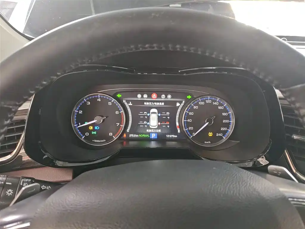 GAC Motor Trumpchi GS8 2018 — фото 12