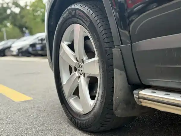 Volkswagen Tiguan 2014