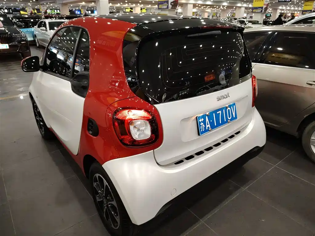 smart Fortwo 2017 — фото 5