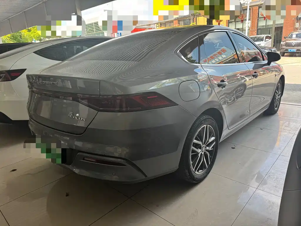 BYD Qin PLUS 2023 — фото 11