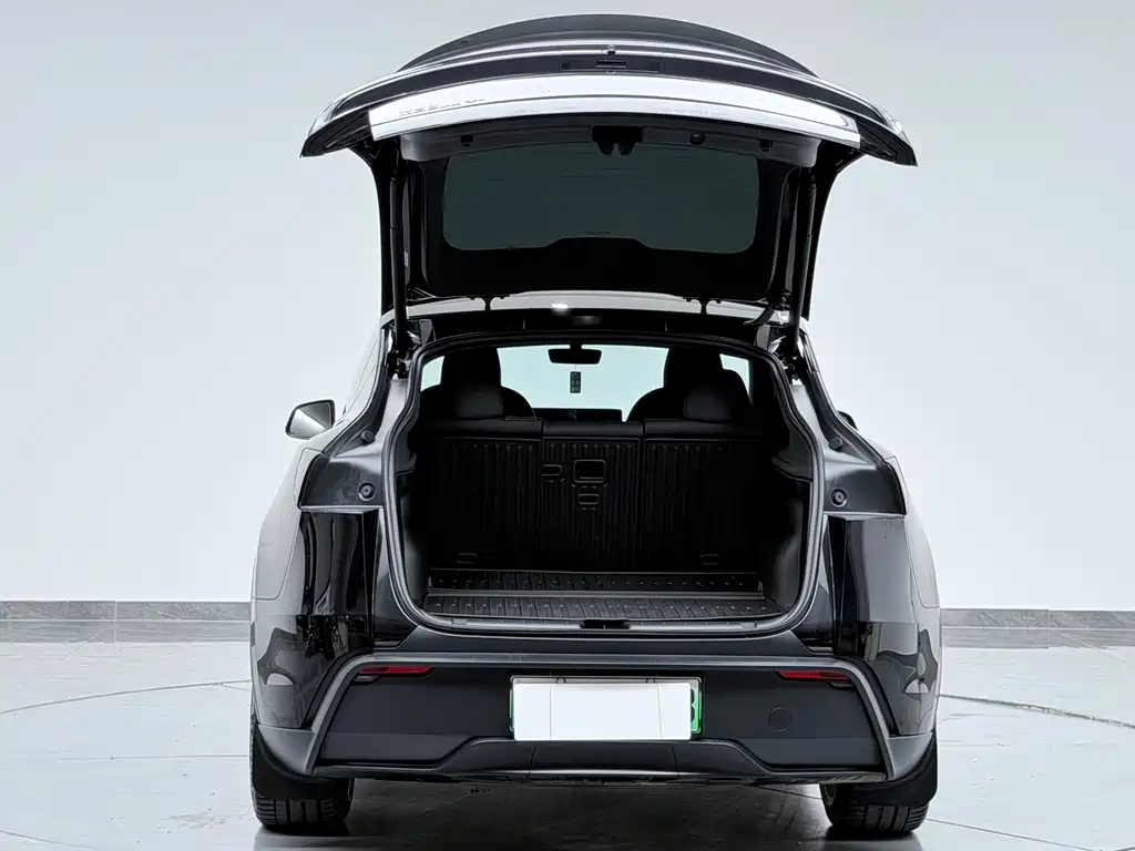 Tesla Model Y 2026 — фото 45