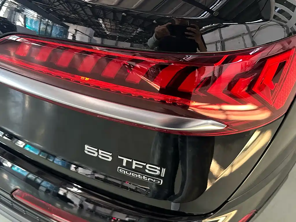 Audi Q7 2023 — фото 16