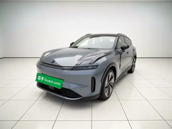 Lynk & Co 08 EM-P 2023
