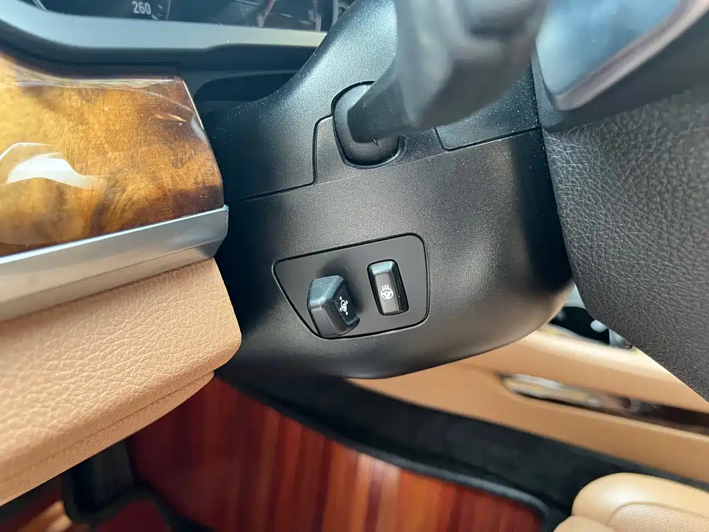 BMW 7 Series 2014 — фото 13