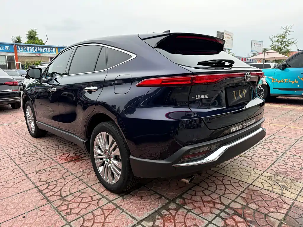 Toyota Harrier 2022 — фото 13