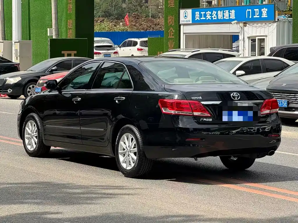 Toyota Camry 2015 — фото 17