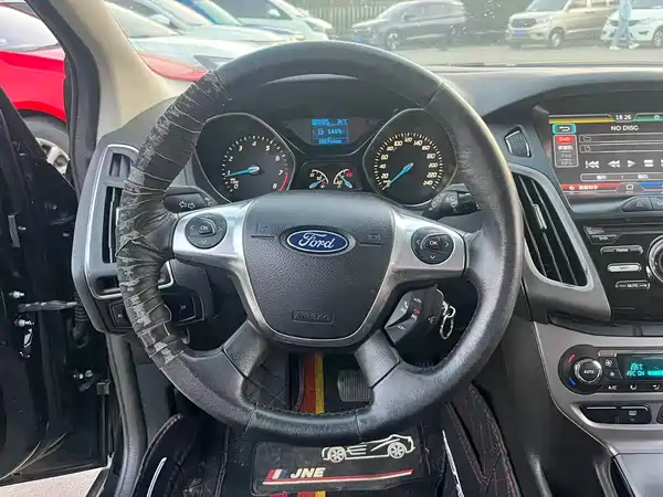 Ford Focus 2014