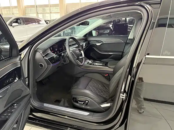 Audi A8 2023