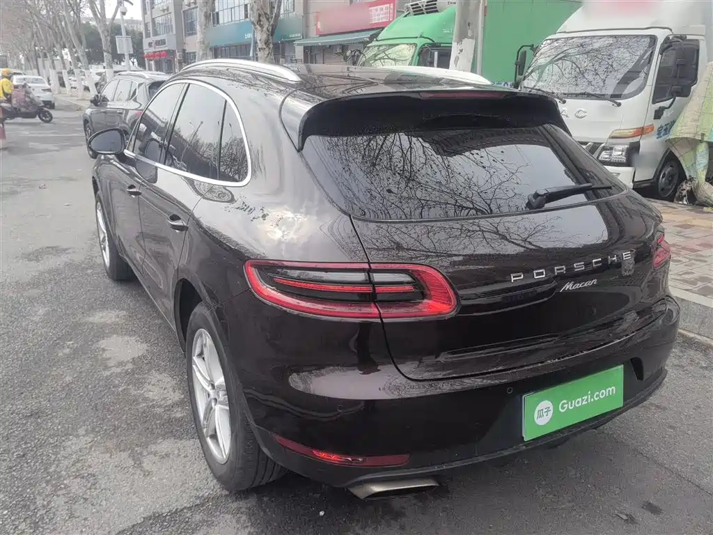 Porsche Macan 2017 — фото 23