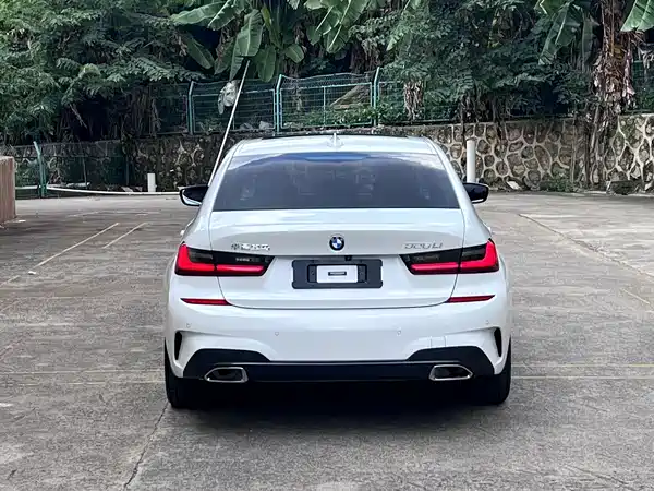 BMW 3 Series 2021