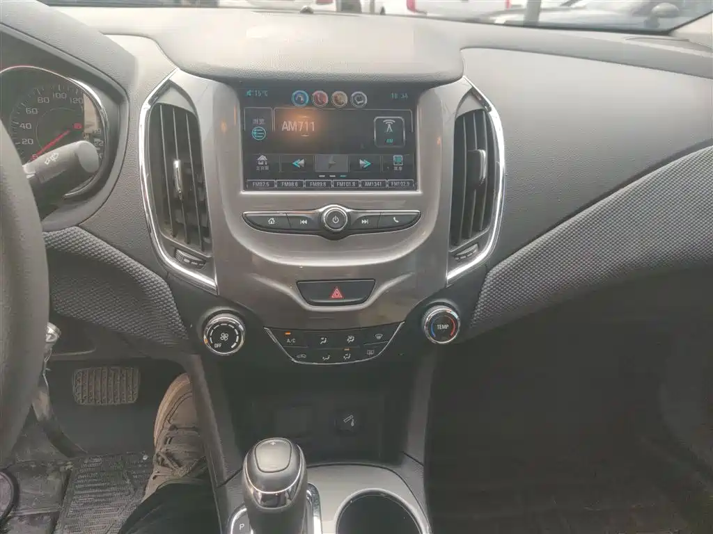 Chevrolet Cruze 2018 — фото 13