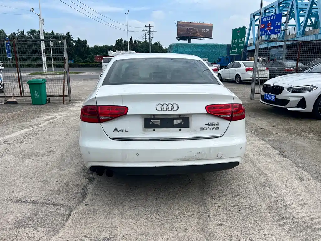 Audi A4L 2014