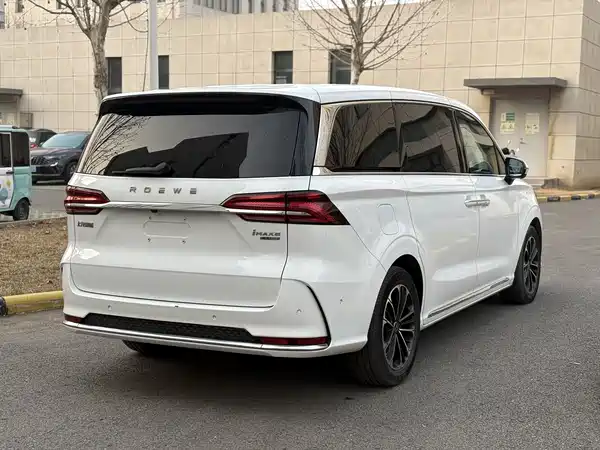 Roewe iMAX8 2021