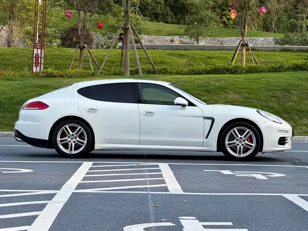 Porsche Panamera 2016