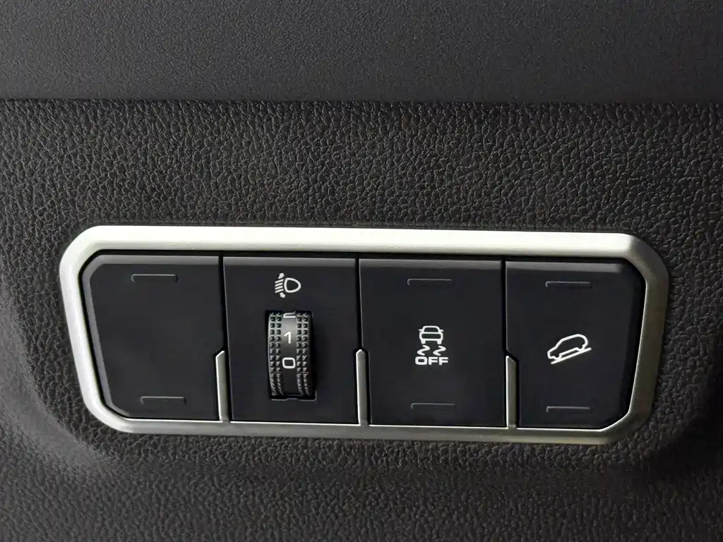 Haval M6 2021 — фото 19