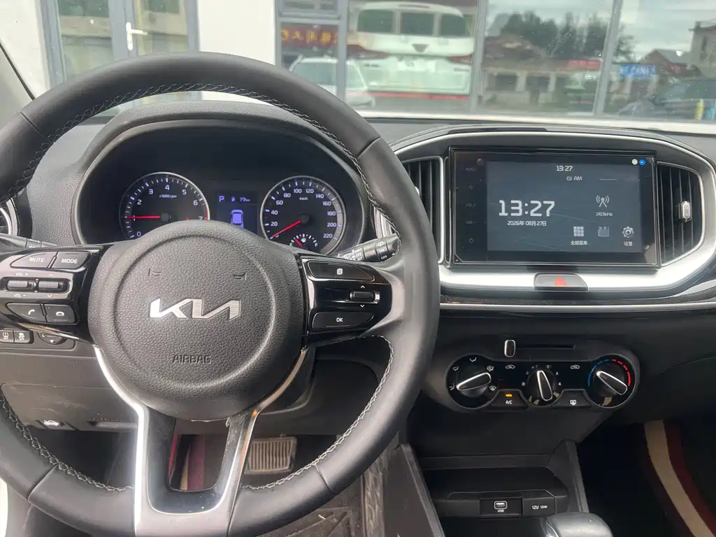 Kia KX1 2022 — фото 17