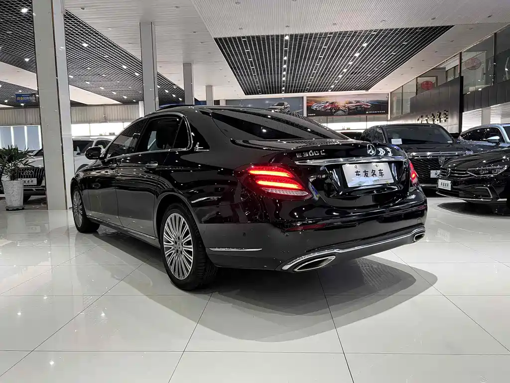 Mercedes-Benz E-Class 2020 — фото 10