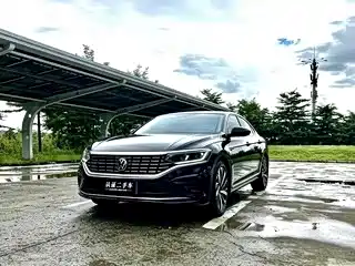 Volkswagen Passat 2023